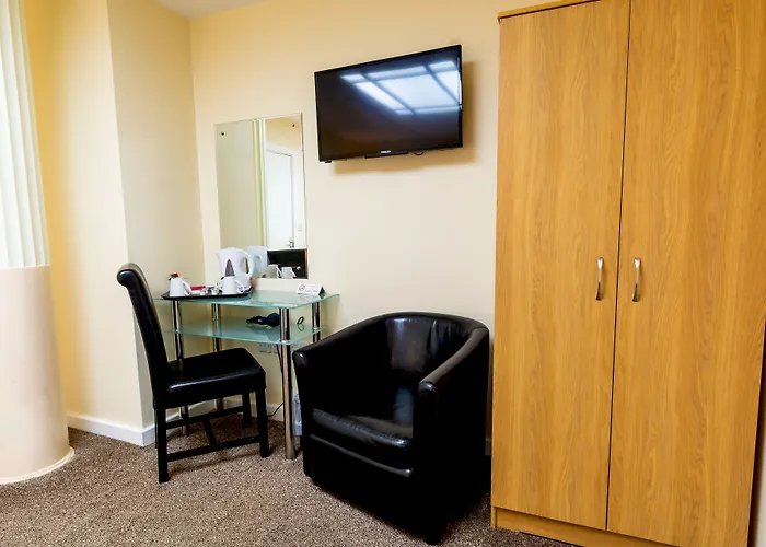 Britannia Centre Hotel 3*