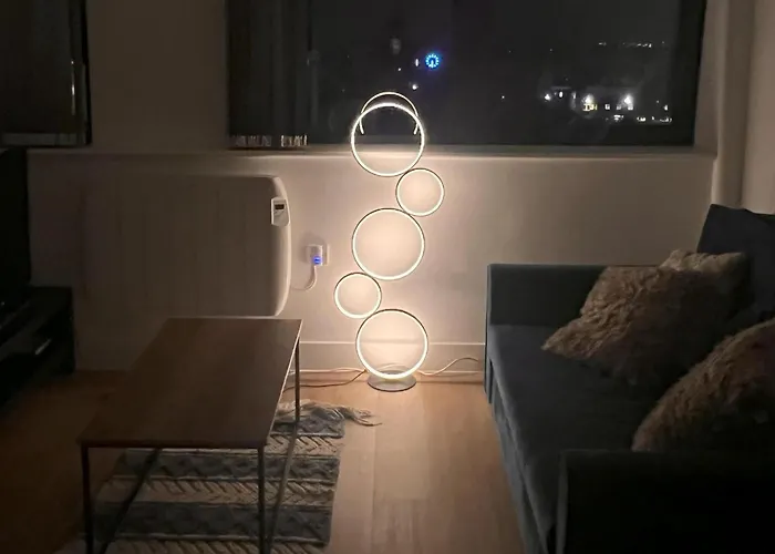 Zeni, Alexandra Rise Fab Apartman *