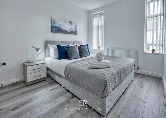 Hébergement de vacances Spacious 5br - Sleeps 10 - - Ao, Etihad & Trafford - Parking *