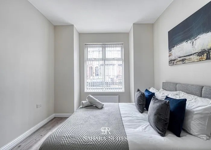 Spacious 5br - Sleeps 10 - - Ao, Etihad & Trafford - Parking Hébergement de vacances *