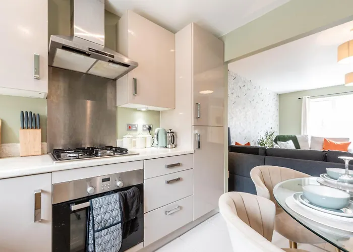 Modern House 2 Bedroom 5 Beds *