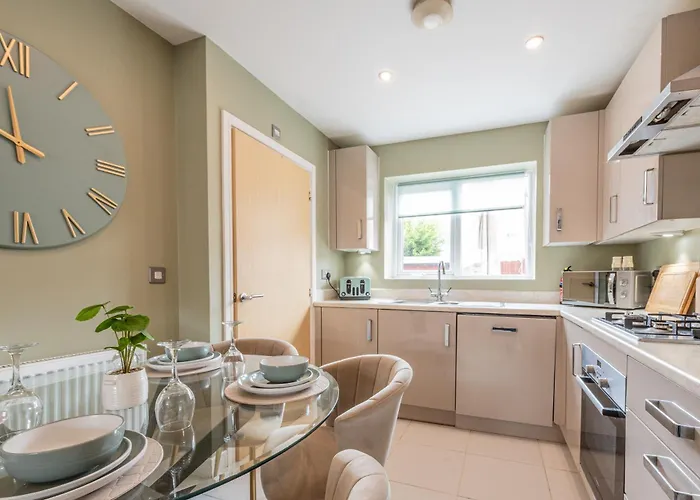 Modern House 2 Bedroom 5 Beds