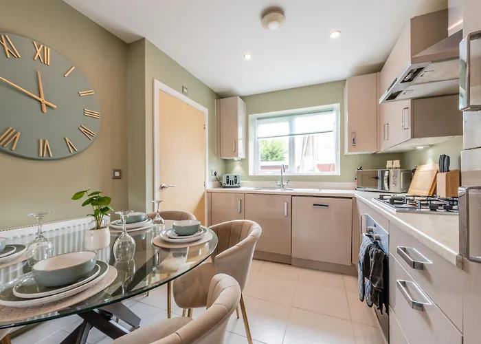 Modern House 2 Bedroom 5 Beds * Manchester