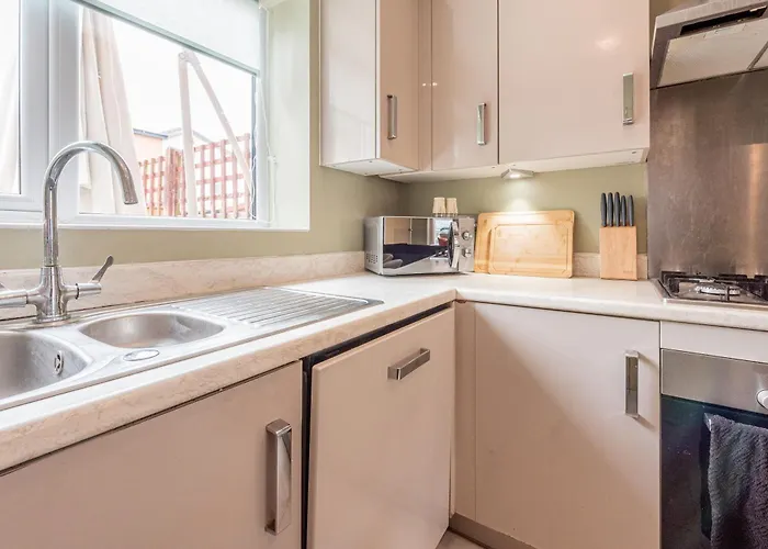 Modern House 2 Bedroom 5 Beds Prázdninový dům Manchester