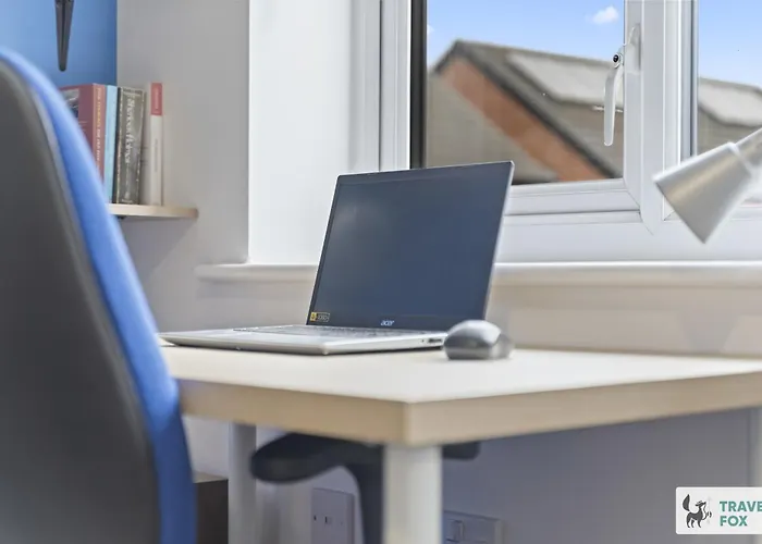 Centre House Etihad And Parking Manchester