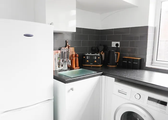 Сasa de vacaciones Spacious 3br Near Etihad And Coop Live - Free Parking!