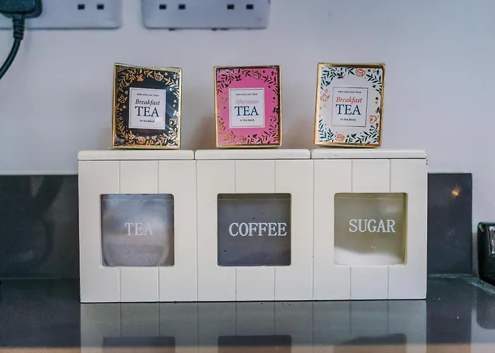 Stunning 3br Townhouse, Terrace, Games, Free Parking Ferienhaus Manchester