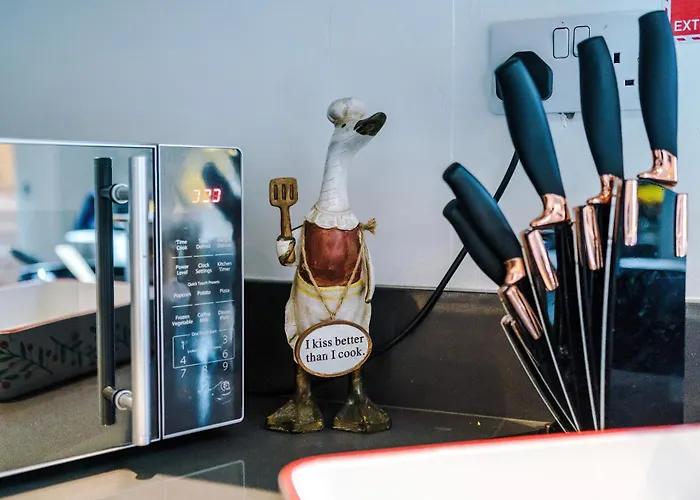 Ferienhaus Stunning 3br Townhouse, Terrace, Games, Free Parking