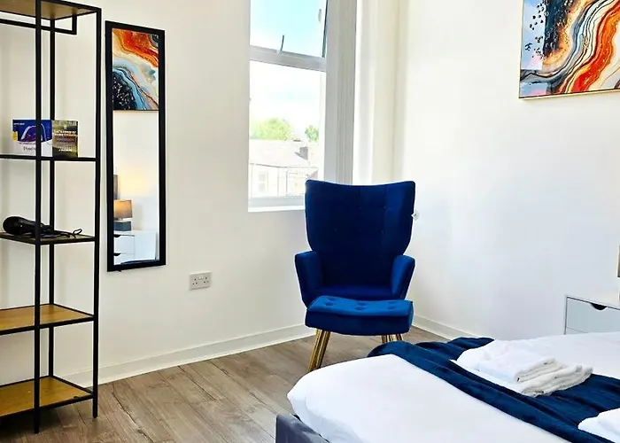 Stylish 1br Executive Bury With Kitchen And Wifi * Manchester