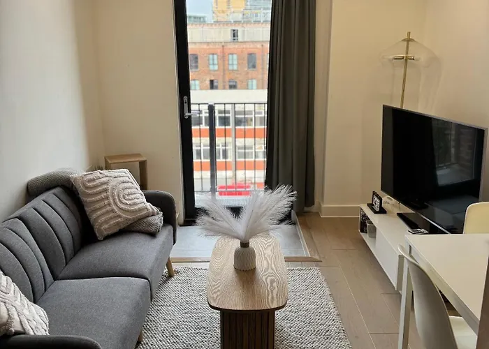 Sky Duplex - - Balcony, Terrace Local Attractions Parking *