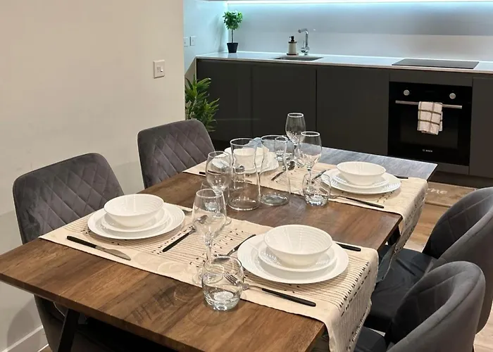 Apartment-free Parking With Terrace-gym Manchester