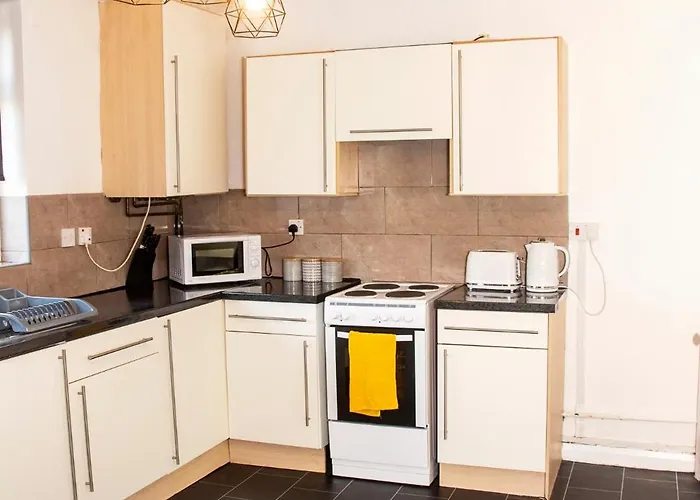 Comfortable 3 Bed House 아파트 맨체스터