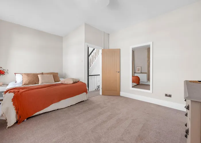 Lejlighed Three Bedroom House By Brookland Serviced Short Lets With Free Wifi