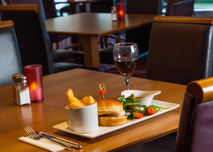 Express East By Ihg Otel 3*