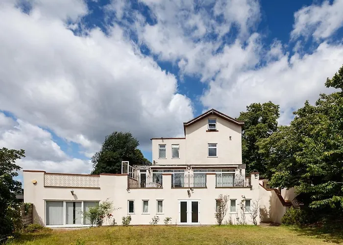 بيت للعطل Beautiful 'mayfield' With Private Pool! *