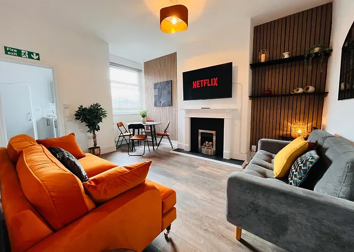 펜션 Stylish 5br 5ba In Salford Street Parking *