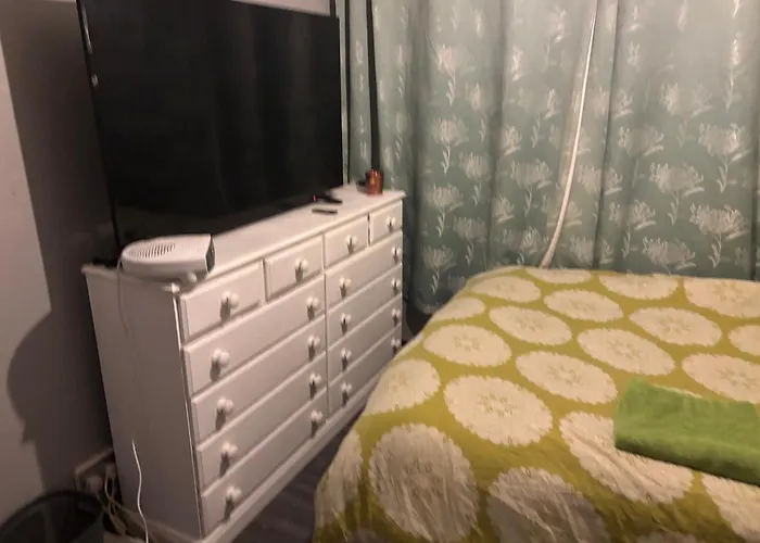 Female&family Single, Double And King Size With Shared Bathroom * Mánchester