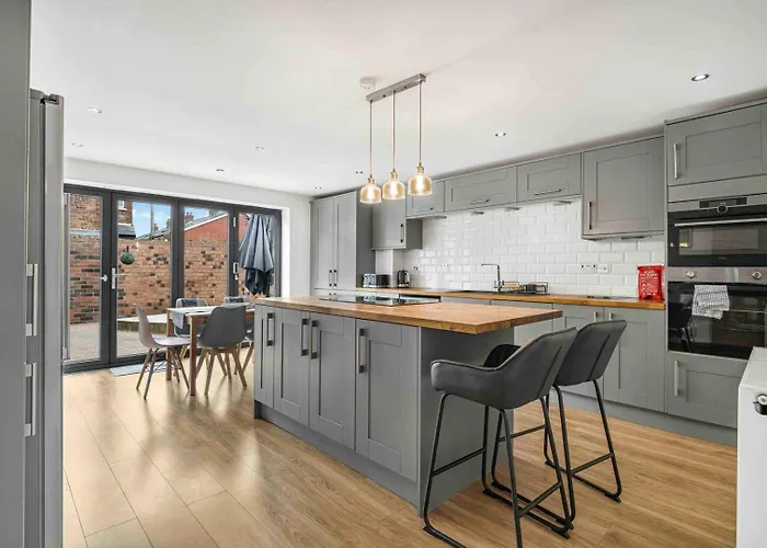 Guestready - Charming Retreat In Trafford