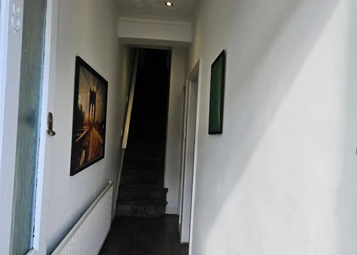 29 Decent Homes 홈스테이