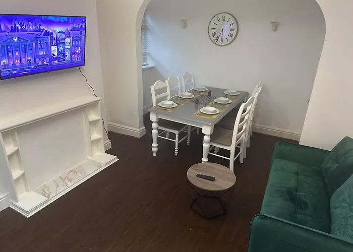 بيت للعطل Cambridge House *