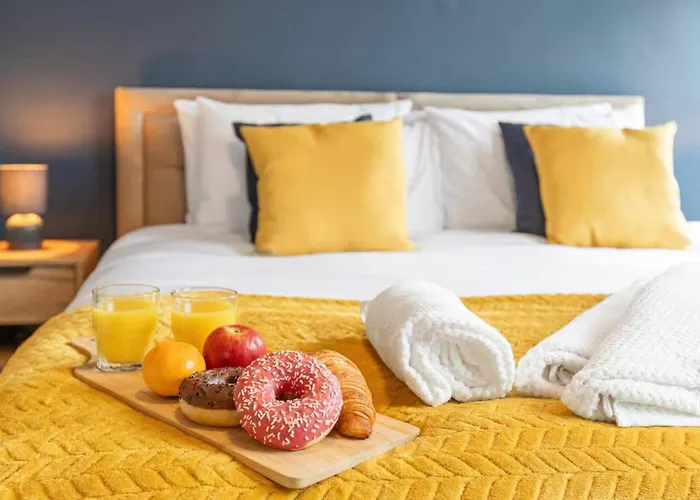 Stylish 3-bedroom 14mins To Co-op Live Arena Holiday home Manchester