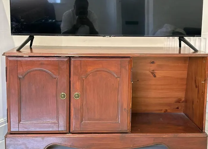 House - Sleeps 5 Private Parking & Pets Allowed