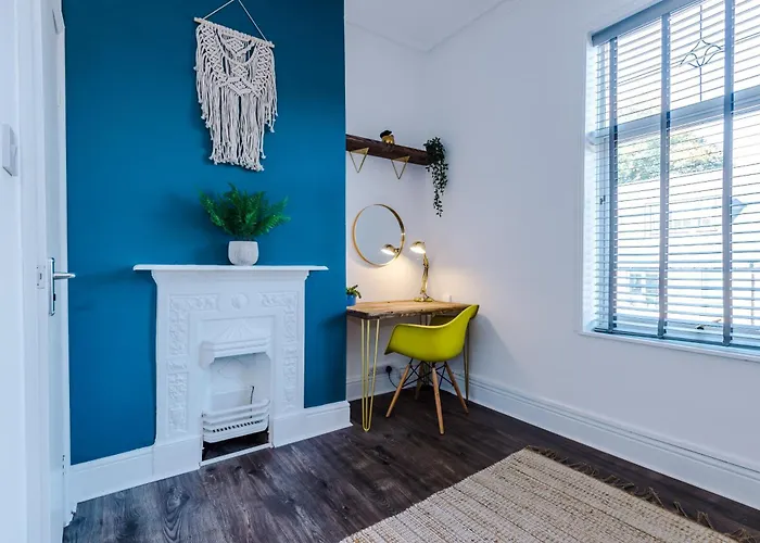 Spacious 4br With 3 Baths,