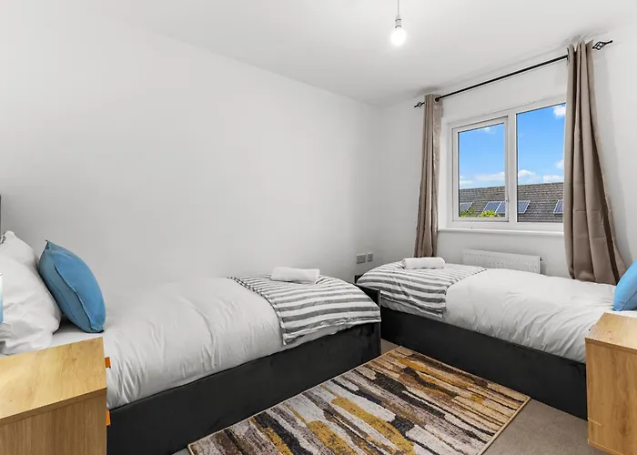 別荘 3 Bedroom House With 5 Beds And Parking 18lw マンチェスター