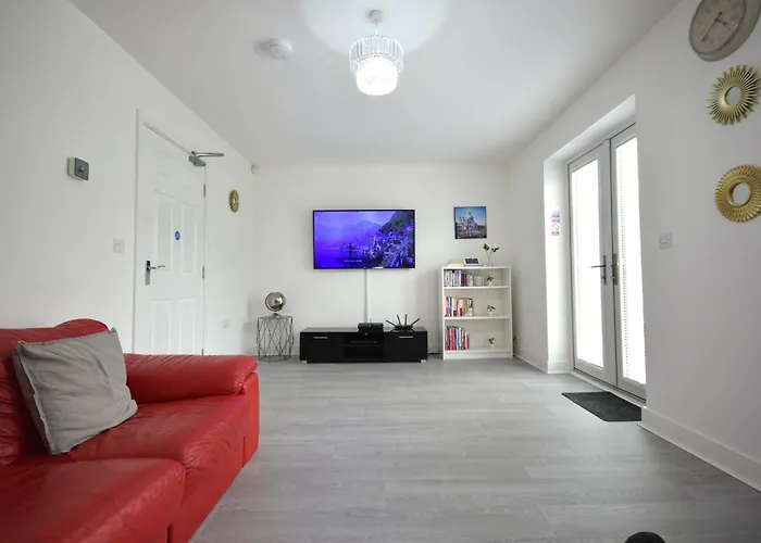 Prázdninový dům Modern 3br With Garden And Parking Mcr