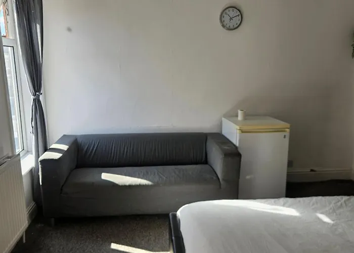 29 Decent Homes 홈스테이