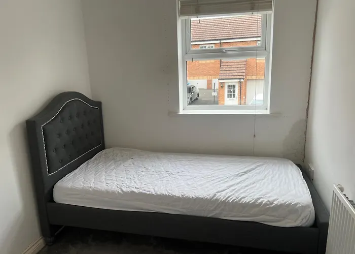 House - Sleeps 5 Private Parking & Pets Allowed Hébergement de vacances