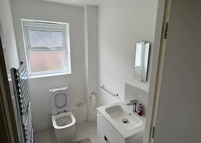 Hébergement de vacances House - Sleeps 5 Private Parking & Pets Allowed Manchester