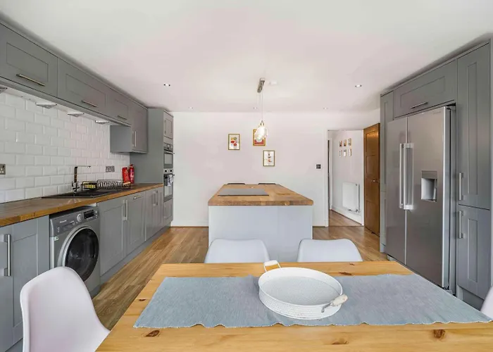 Guestready - Charming Retreat In Trafford Gæstehus 4*