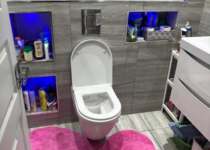 Alloggio in famiglia Female&family Single, Double And King Size With Shared Bathroom Manchester