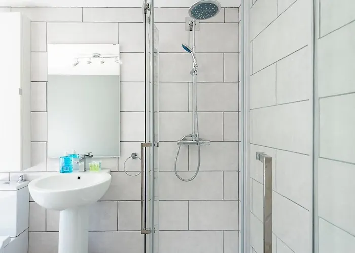 Spacious 3br Family With Big Garden * Manchester