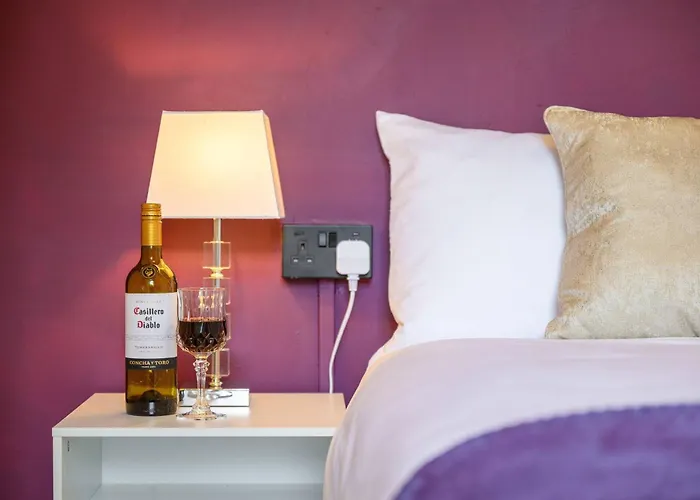 Σπίτι διακοπών Bright And Cosy 3-bedroom Near - Free Parking - Sleeps 6