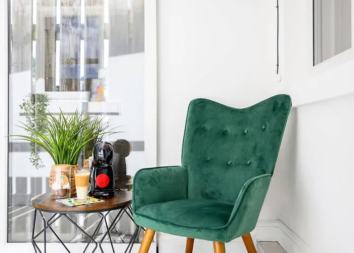 Dom wakacyjny Bright And Cosy 3-bedroom Near - Free Parking - Sleeps 6