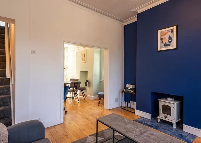 Spacious 3br Family With Big Garden Manchester