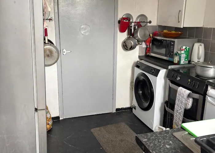 Female&family Single, Double And King Size With Shared Bathroom Alloggio in famiglia *