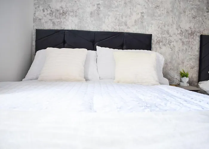 Prázdninový dům New 3 Bedroom Stylish With Drive & Garden *