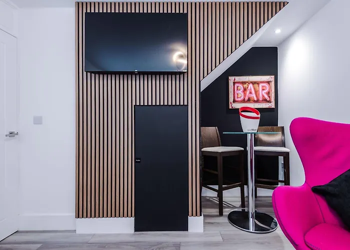 Minutes To The Coop Live Arena & Etihad Stadium - Free Parking With Ev Charger Dom wakacyjny