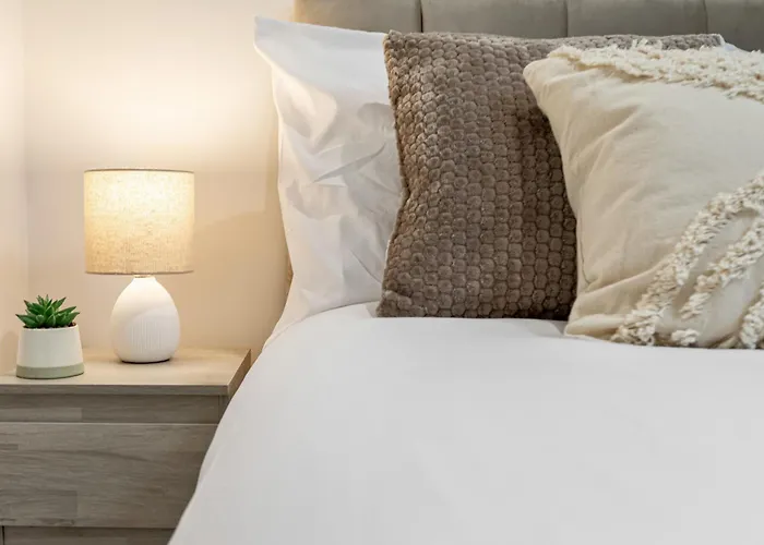 Cosy Stylish 5-bed 3-bath, With Free Wi-fi, Garden And Parking Dom wakacyjny Manchester