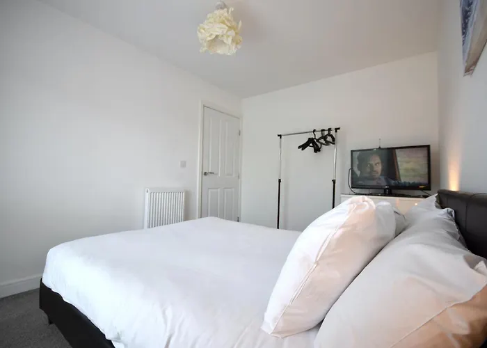 Дом отдыха Modern 3br With Garden And Parking Mcr *