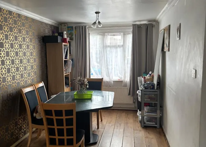 Female&family Single, Double And King Size With Shared Bathroom Habitación en casa particular *