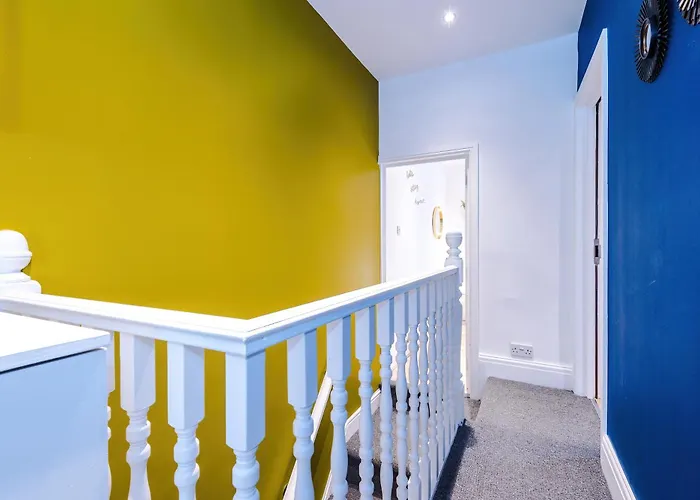 Stunning 5bed 3bath House, Parking, *