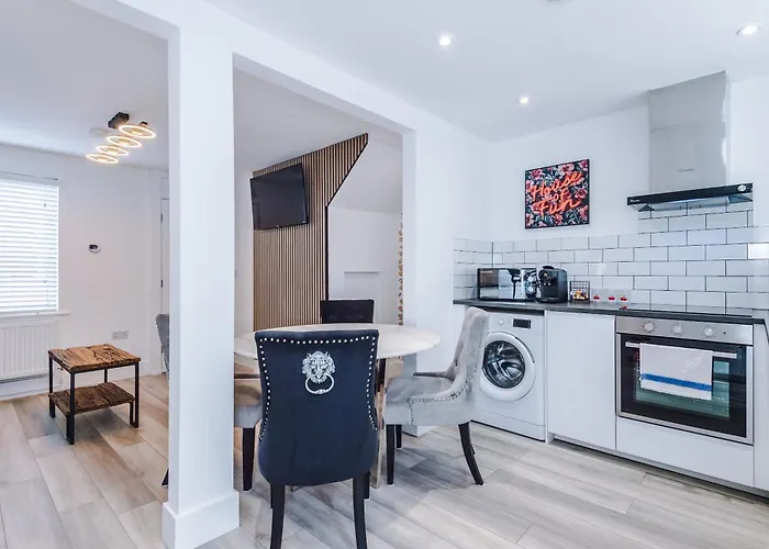 Minutes To The Coop Live Arena & Etihad Stadium - Free Parking W Ev Charger *