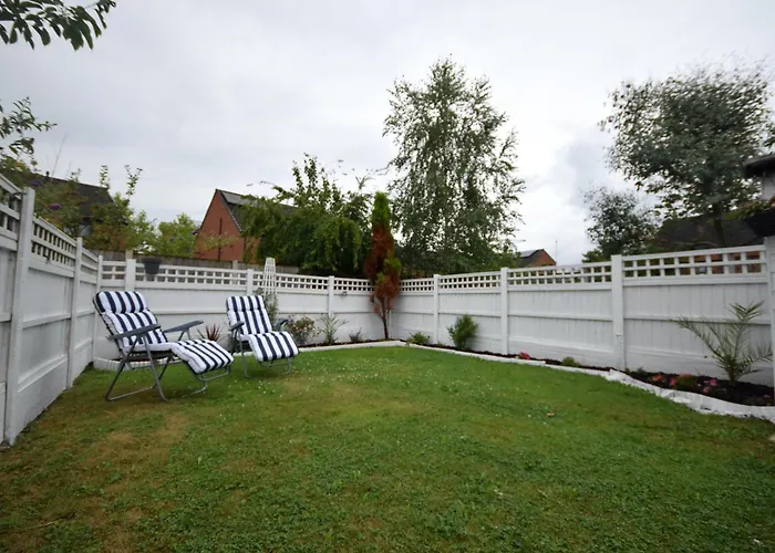 Modern 3br With Garden And Parking Mcr * Manchester