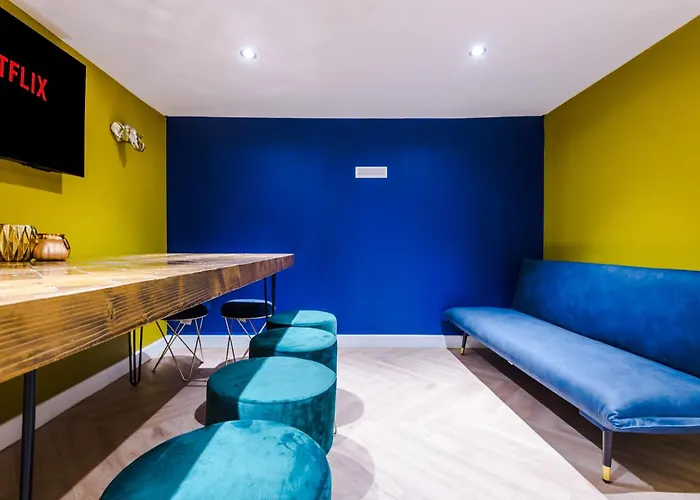 Dom wakacyjny Stunning 5bed 3bath House, Parking, Manchester