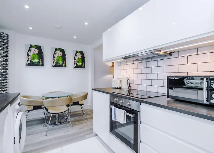 Minutes To The Coop Live Arena & Etihad Stadium - Free Parking With Ev Charger * Manchester