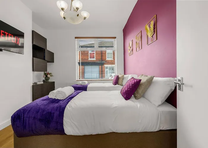 Bright And Cosy 3-bedroom Near - Free Parking - Sleeps 6 펜션